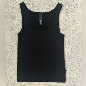 SKIMS Soft Lounge Tank | ONYX
